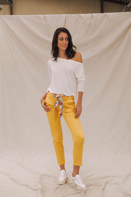 CHINO CLAUDIA JAUNE