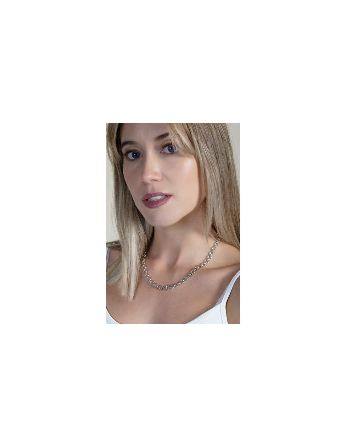 COLLIER NICOLE