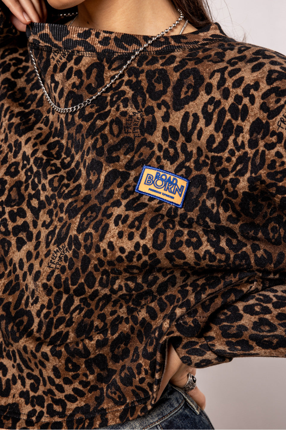 PULL SHIVANI LEO