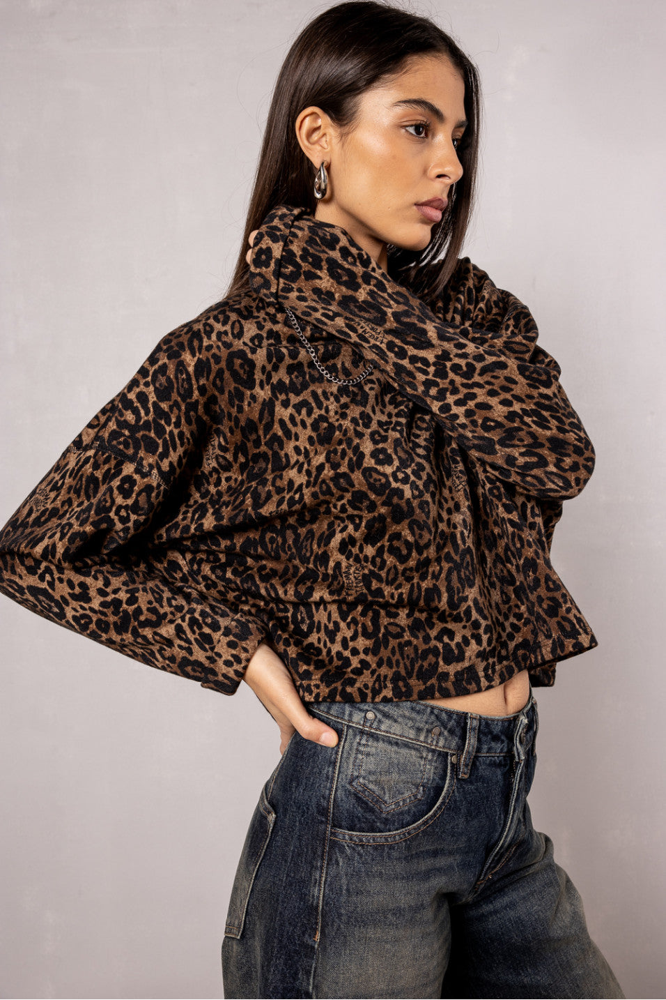 PULL SHIVANI LEO